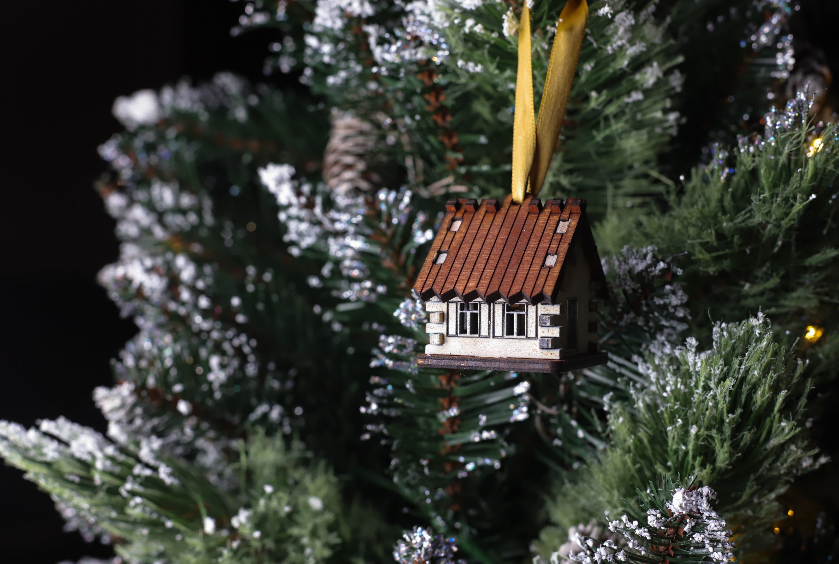 3D Log Cabin Christmas Ornament